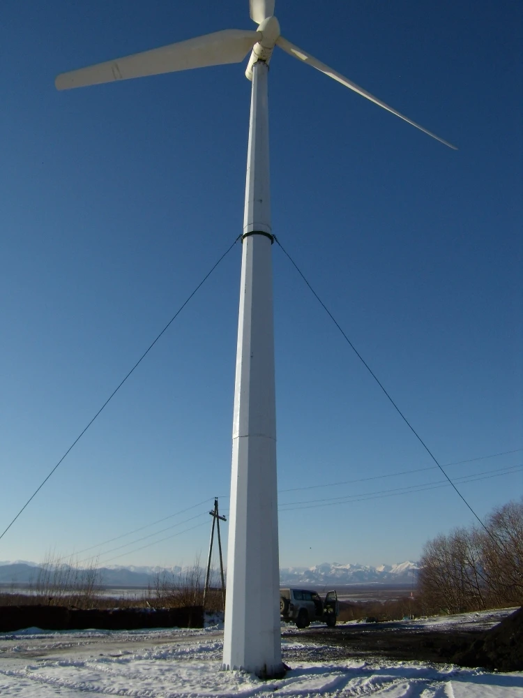 白色30kw 水平轴风力发电机