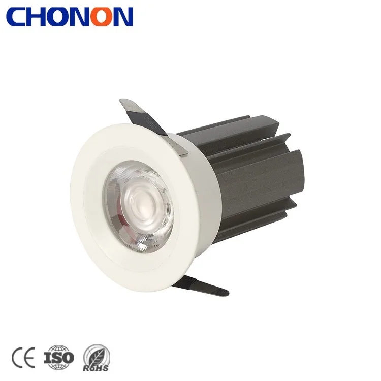 China Manufacturer 9W 688 Lumen Recessed Ceiling Mounted LED Spot Light