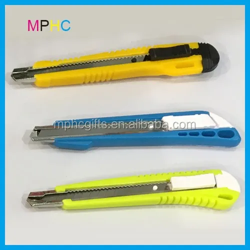 02 plastic cutter.jpg