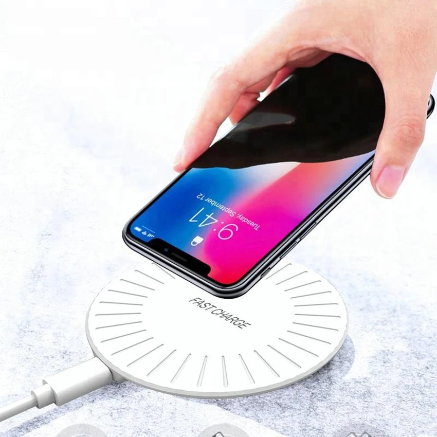 

Trending Product 2019 Ultra Thin Qi Certified Wireless Charger, Fast Wireless Charging Pad 10W