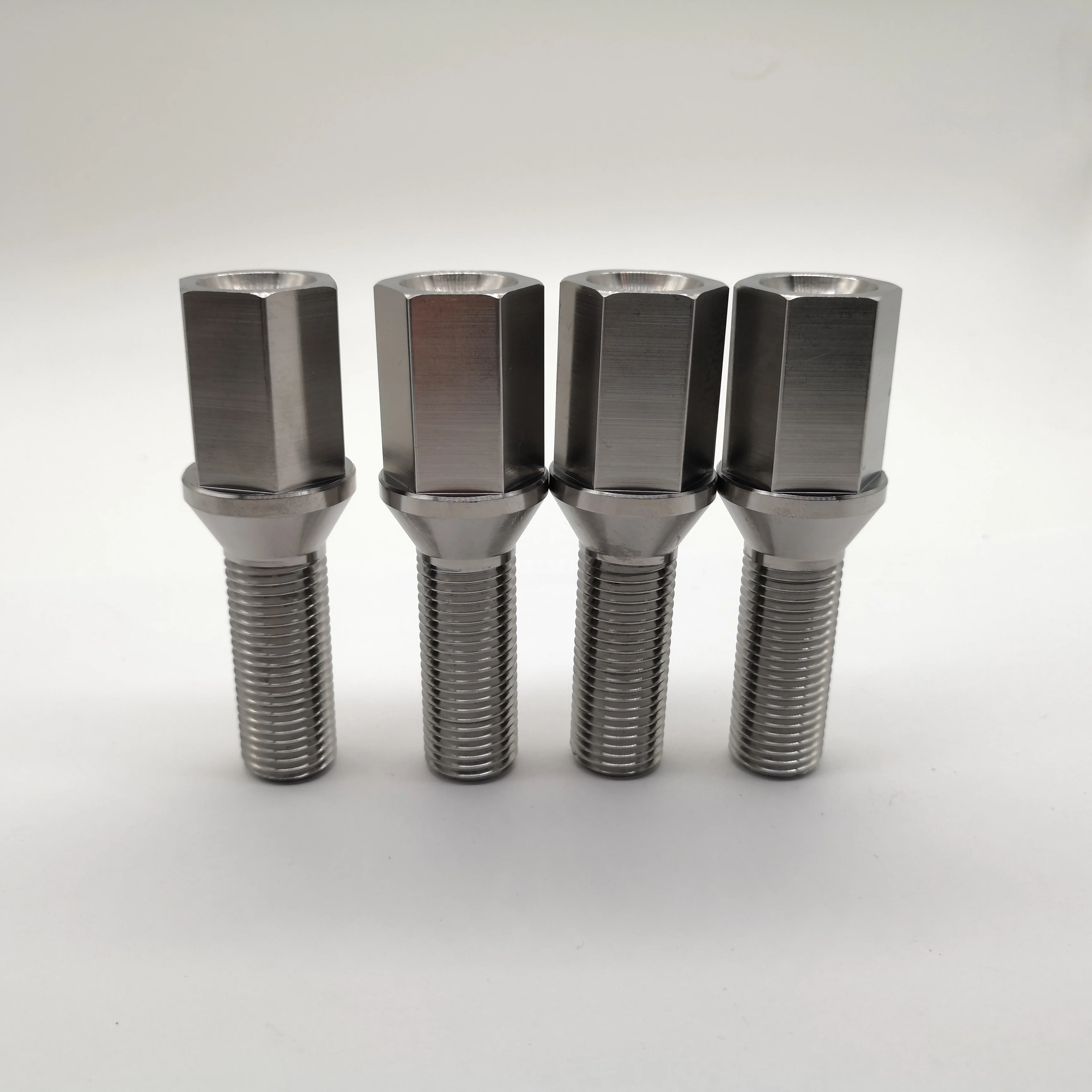 Good Quality Custom M12 M14 Titanium Car Wheel Hub Bolts Buy Titanium