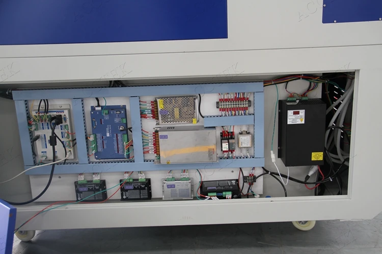 laser cut machine2.jpg