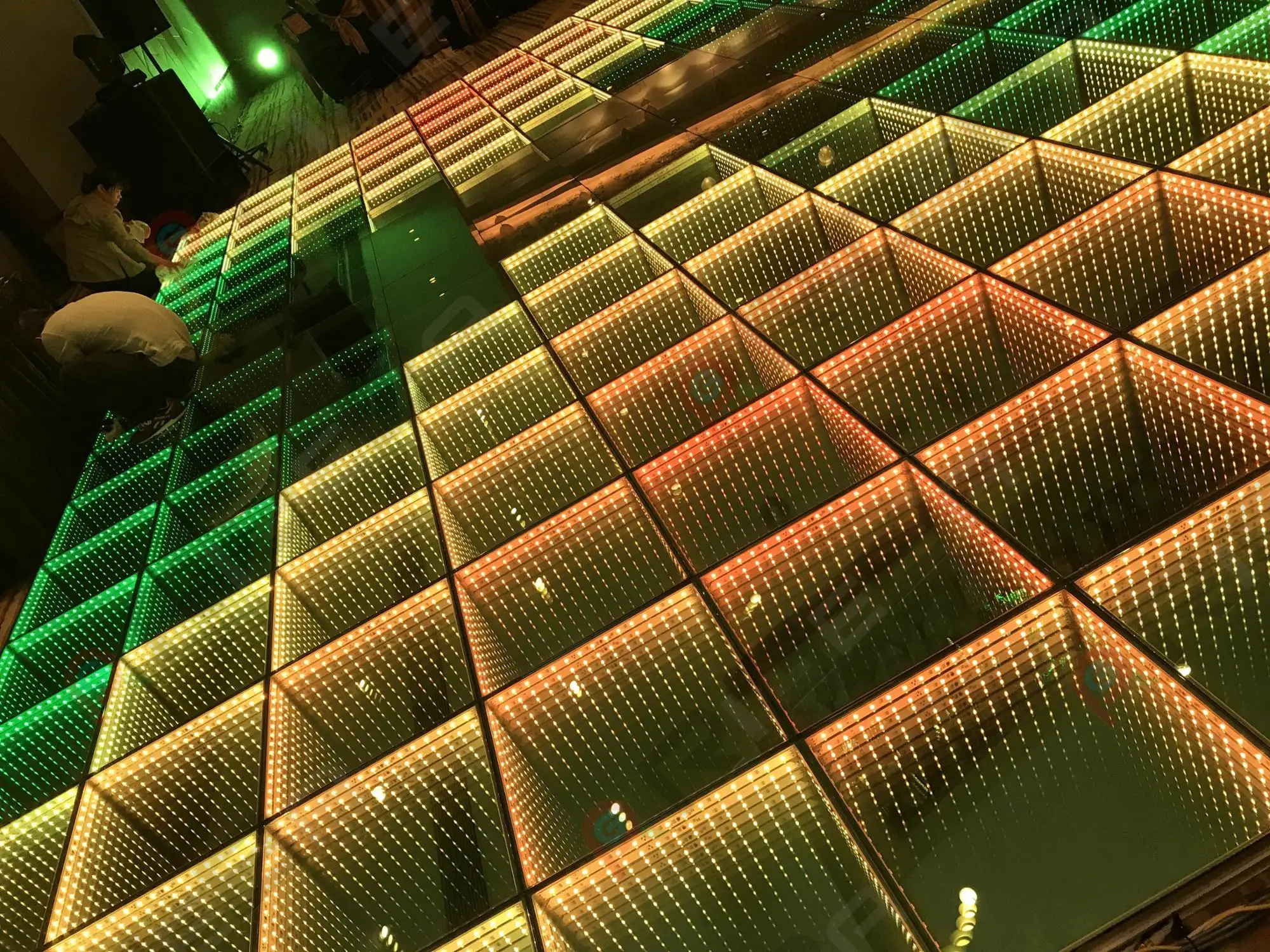 最新的数字视频无限镜子led 3d舞池用于迪斯科派对活动婚礼