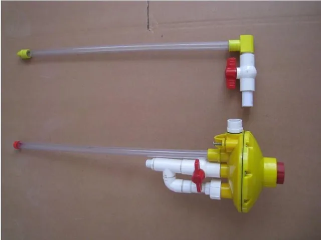 Automatique en Plastique Volaille Buveurs deau Potable Distributeur Feeder Bols deau Syst/èmes pour Cailles D de Pigeon Fenteer Buveur de Poulet