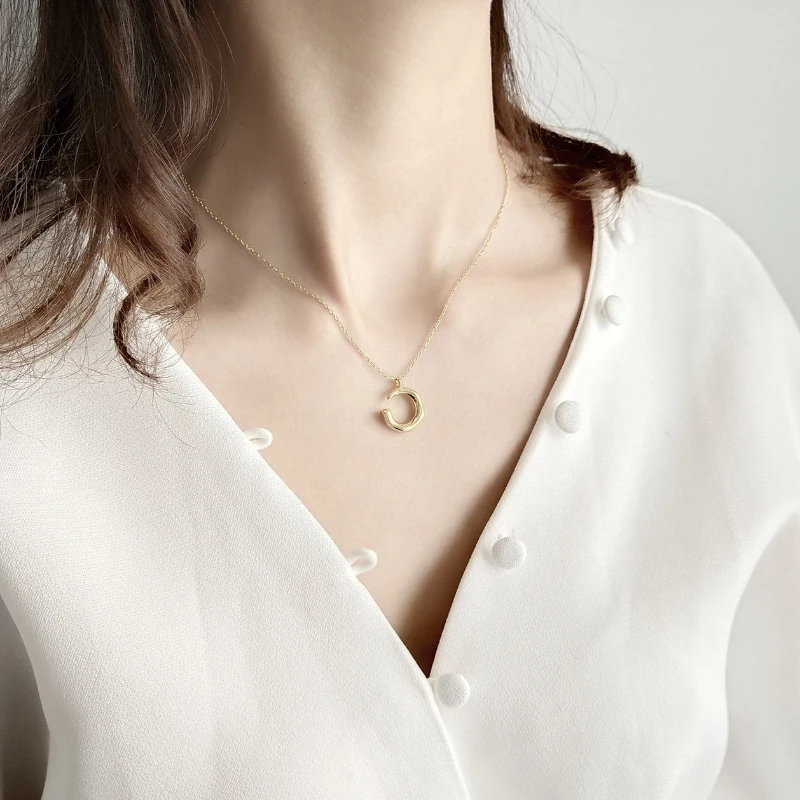 

Korea New Style Real 925 Sterling Silver Simple Fashion Personality Gold C Shaped Pendants Clavicle Necklace