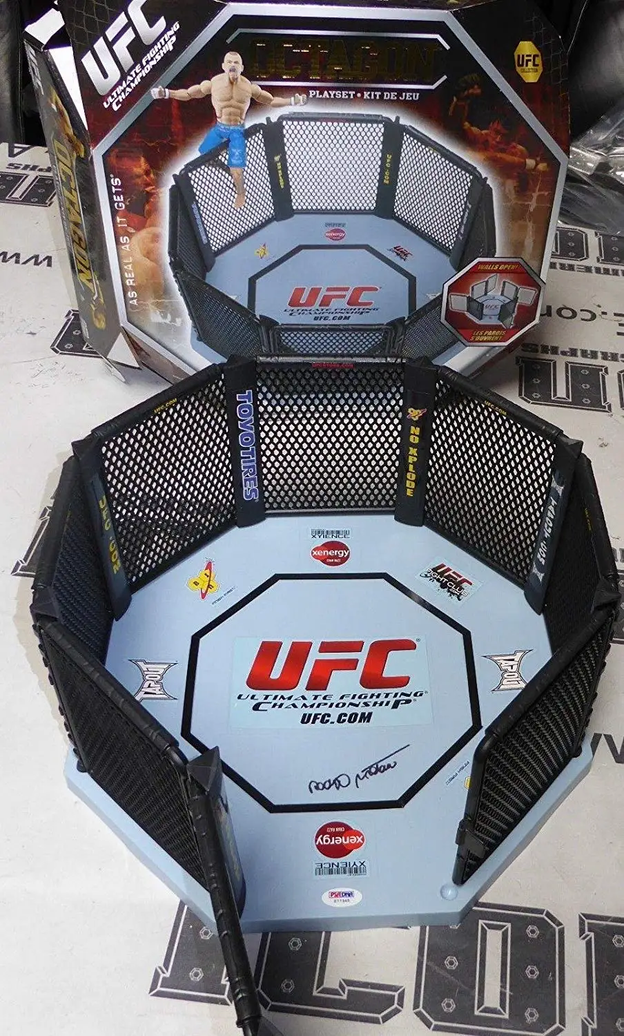 Autographed UFC Miscellaneous Products Fedor Emelianenko Signed Official UF...