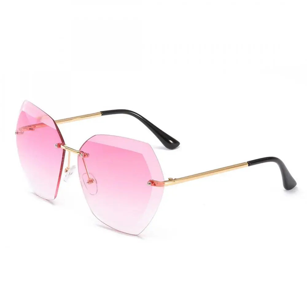 

Designer sunglasses 2019 modern 148x62x134mm sun glasses women