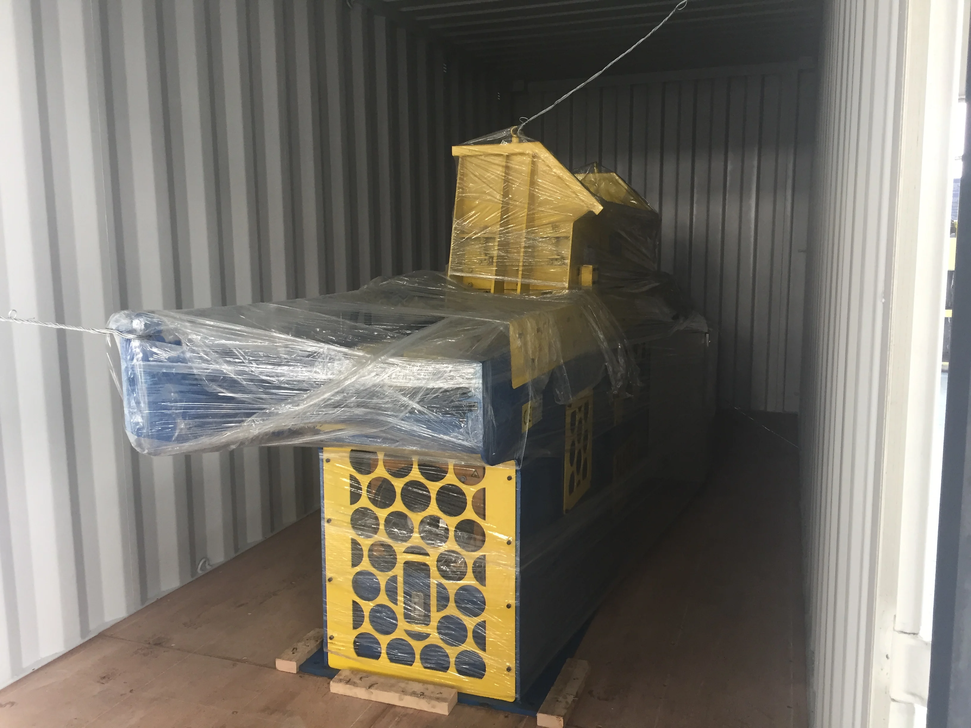 Industrial Wood Shaving Machine / Mini Wood Shaving Machine / Mobile