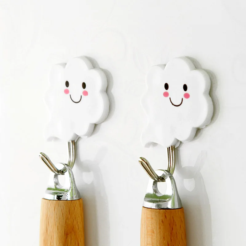 3Pcs/Set Strong Sticky Cartoon clouds Adhesive Hooks for Bathroom Kitchen Utensil Clothing