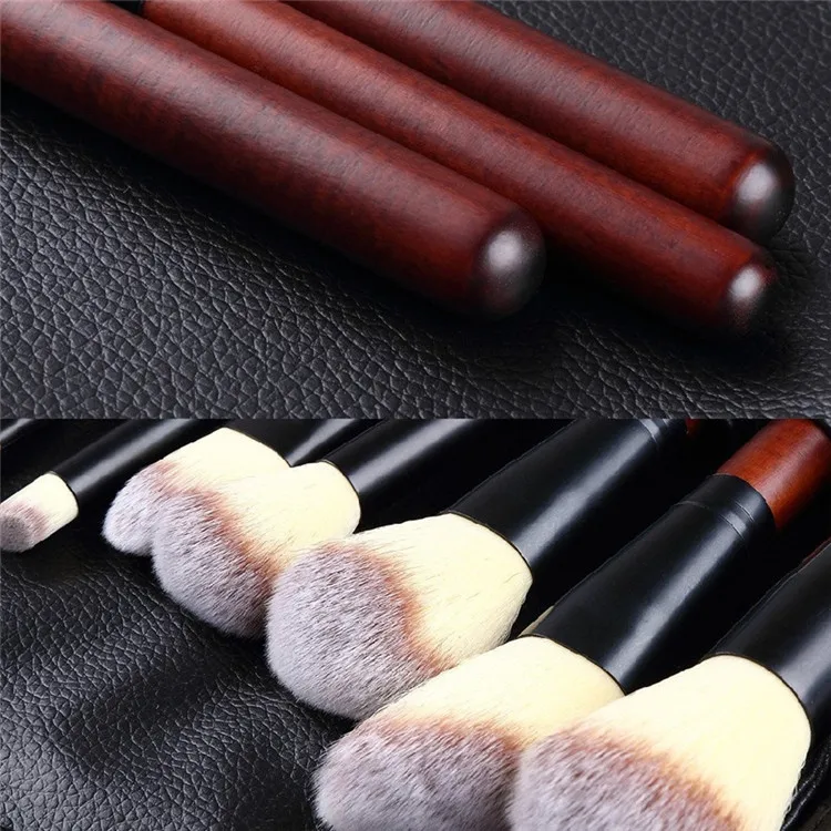 powder brush.jpg