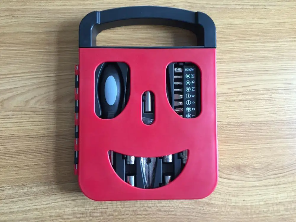 
22 Piece Smile Shaped Hand Tool Set 