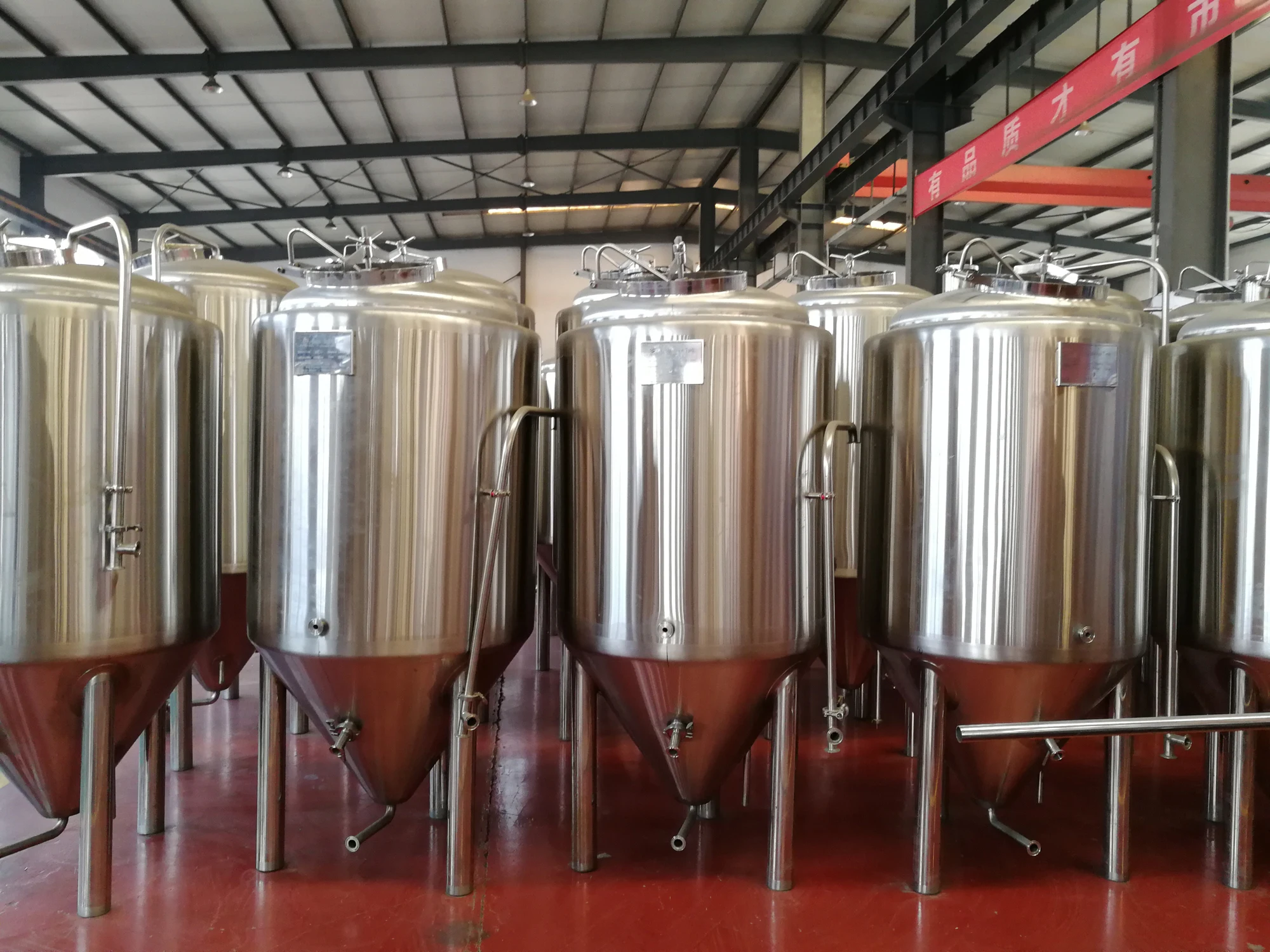 啤酒锥形发酵罐啤酒酿造设备 600l 啤酒发酵罐