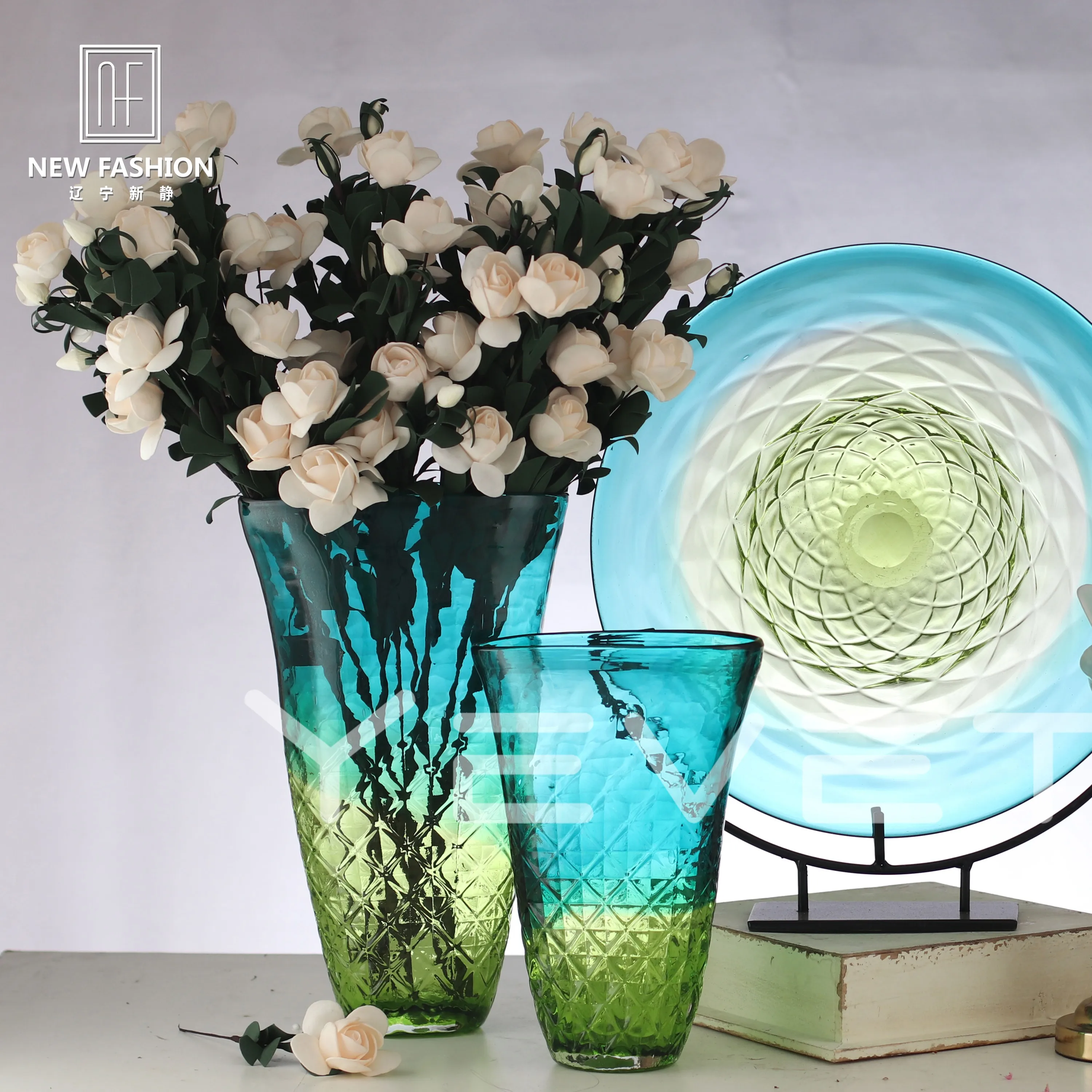 

Moodern Cheap Hand Blown China Flower Glass Vase Crystal Glass Vase Home Decor, Blue