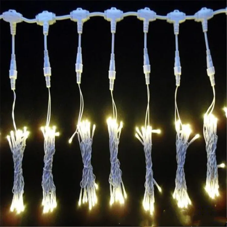 Hot Selling Low Price Holiday Festival Lighting Plastic IP65 Outdoor LED Curtain String Lights Waterproof