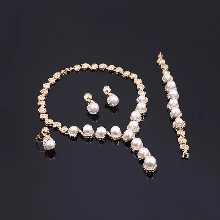 Women New 4 Pcs Fashion Jewelry Sets Luxury Saudi Gold Plated Big Pearl Pendant Dubai Crystal Wedding Gift Bridal Jewelry Set