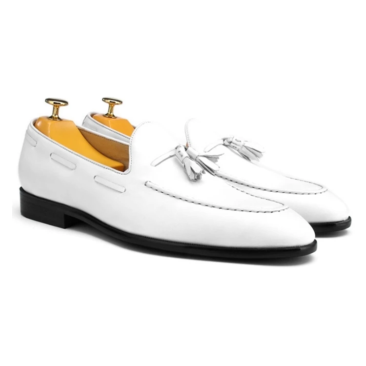 

2021 New fashion slip on lazy white men dress casual shoes tassel loafer