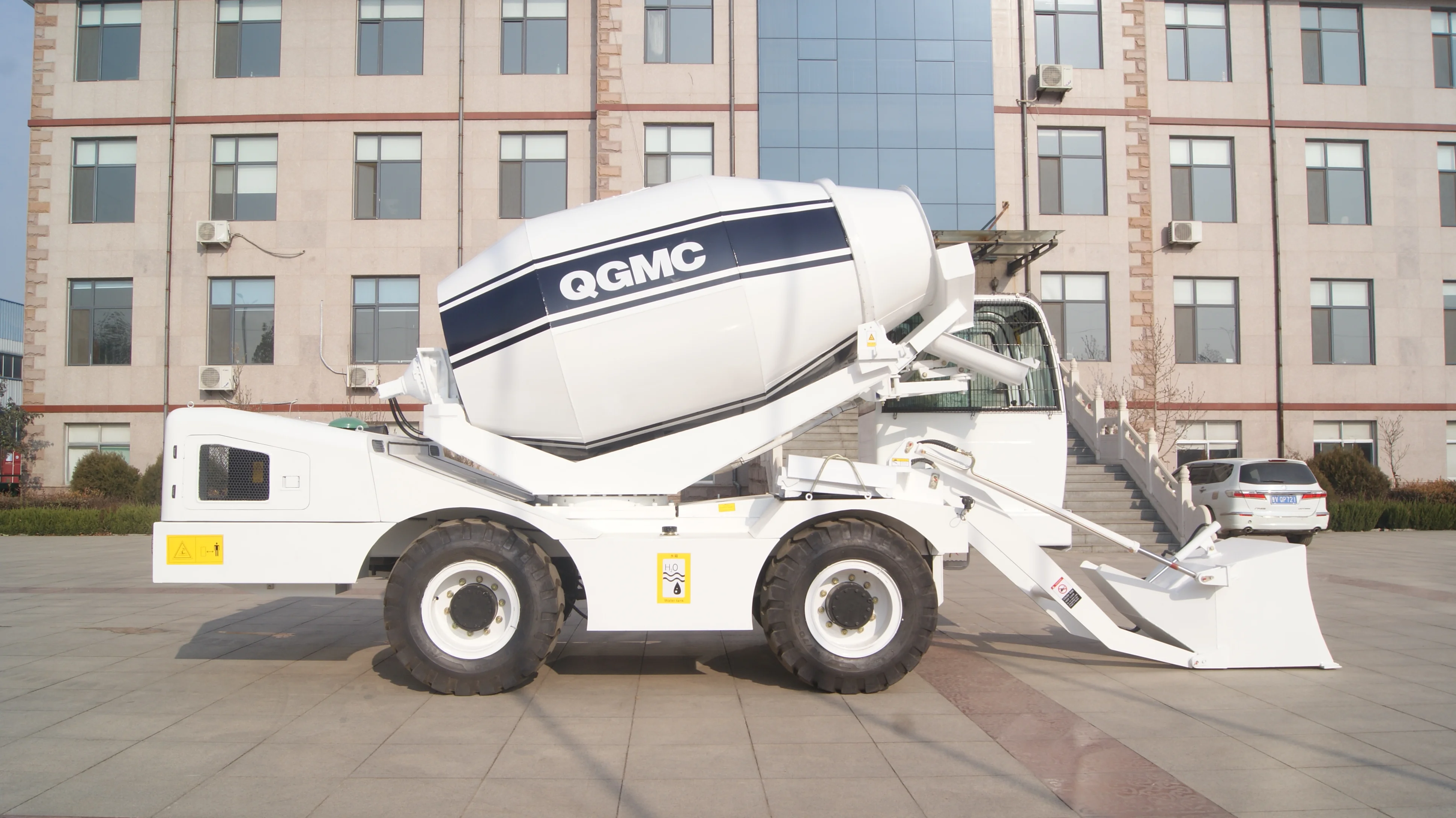 QGMC Manual Self loading Concrete Mixer Machine, Good Concrete Mixer Prices