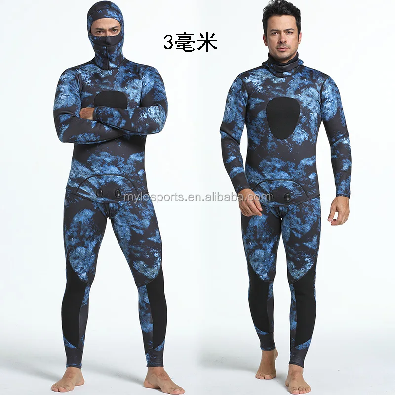 

Spearfishing equipment two-piece camo wetsuit with hood