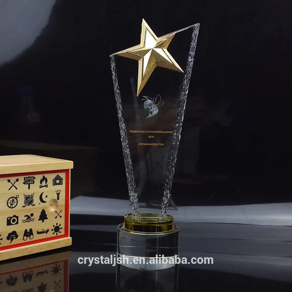 environ 20.32 cm Gravure Gratuite Réalisation des trophées mâle Star victoire achievement award 8 in