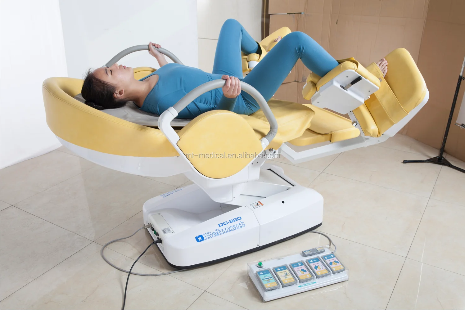 Hospital electric obstetric and gynecological operation table