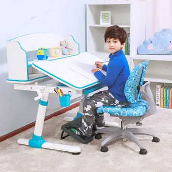 childrens desk and chair