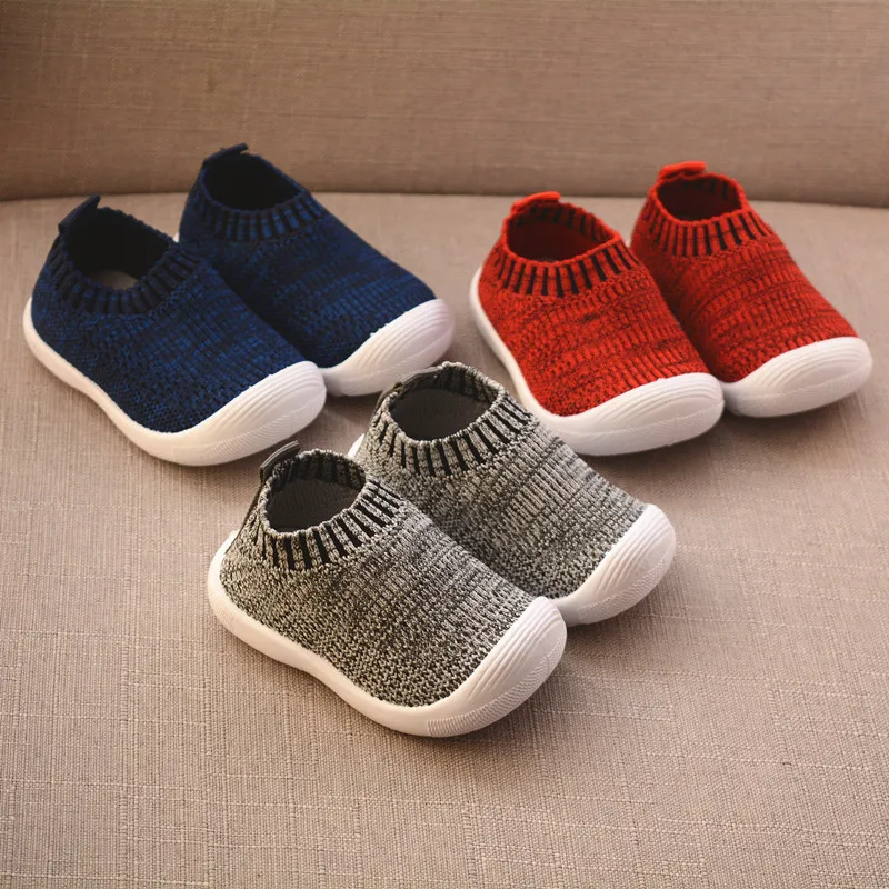 

2019 autumn new sets of children's shoes for boys and girls breathable anti-kick injection solid heart baby toddler shoes, Red/ blue/grey