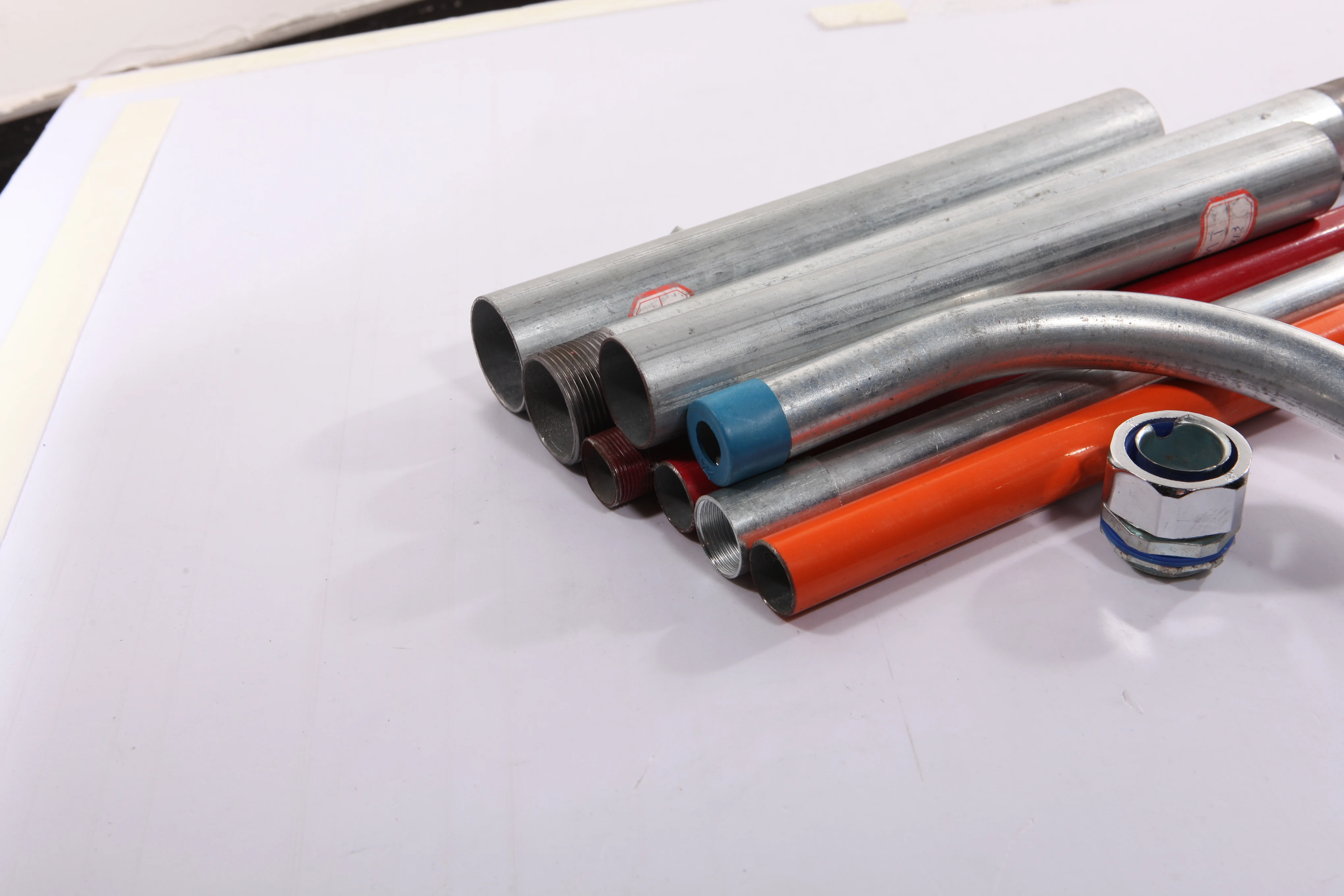 Bs4568 Galvanized Steel Electrical Gi Pipe And Conduit Accessories