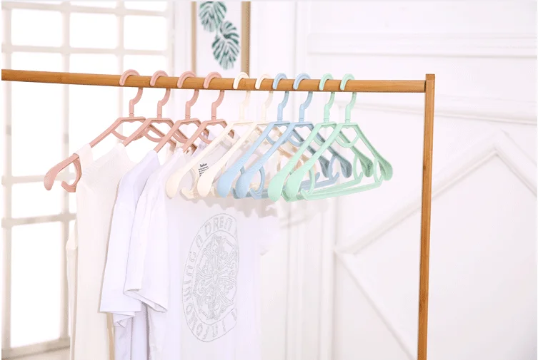 Crochet Rotatif Antiderapant Vetement Clair Bebe Cintre En Plastique Buy Cintre En Plastique Clair De Bebe Cintre En Plastique De Pantalon D Enfants Cintre Beau Product On Alibaba Com