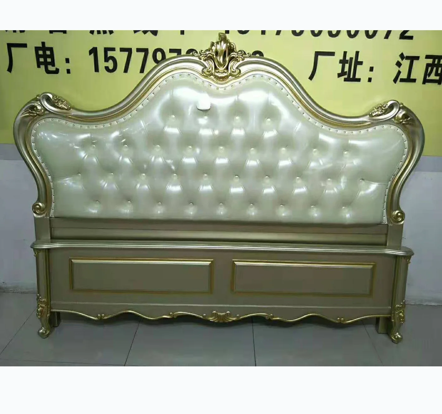 modern european Home Furniture General Use and Wood Material gold leaf carved bedroom furniture HXJR001