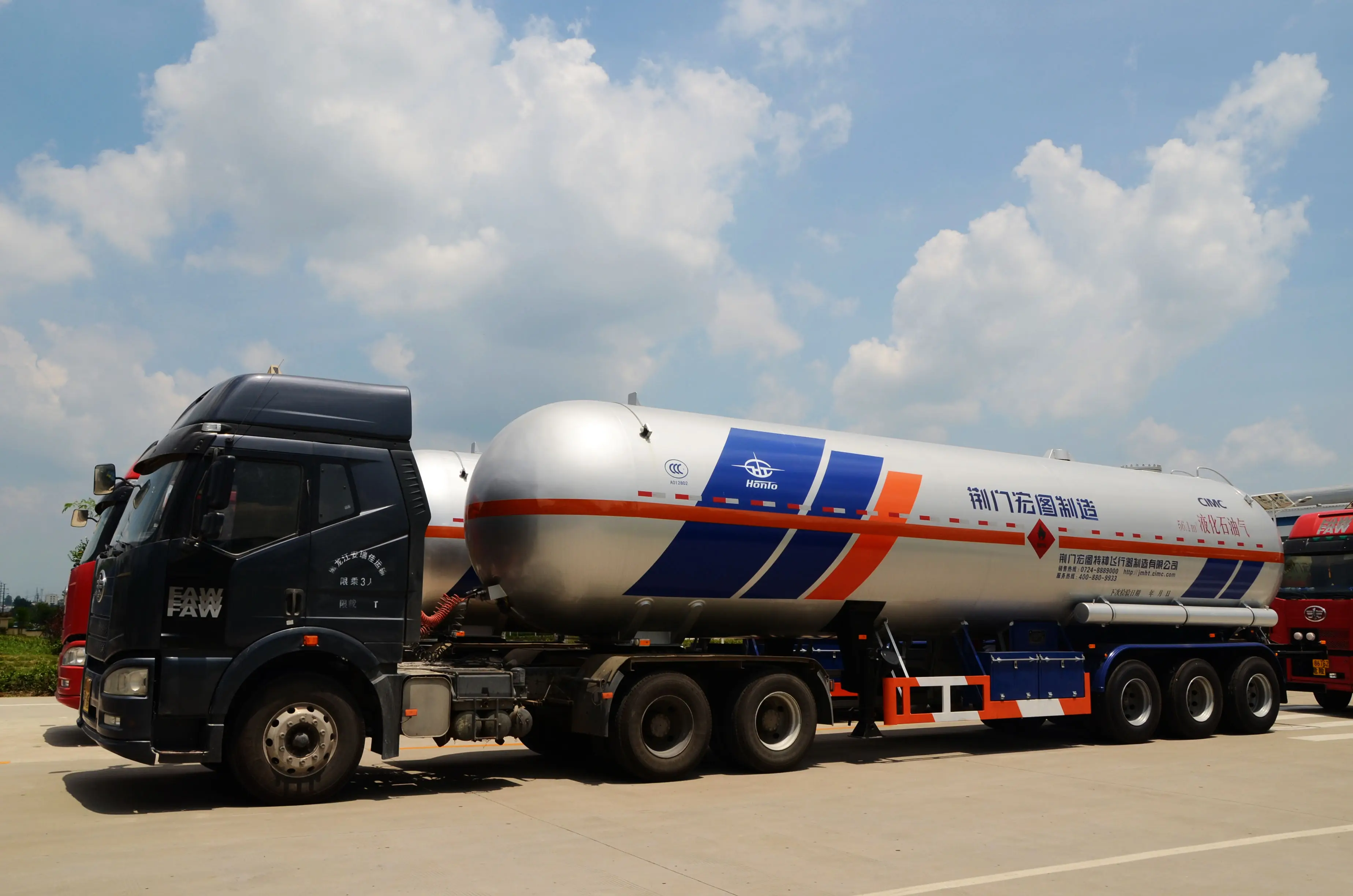 52000l asme cryogenic liquid lng tanker trailer