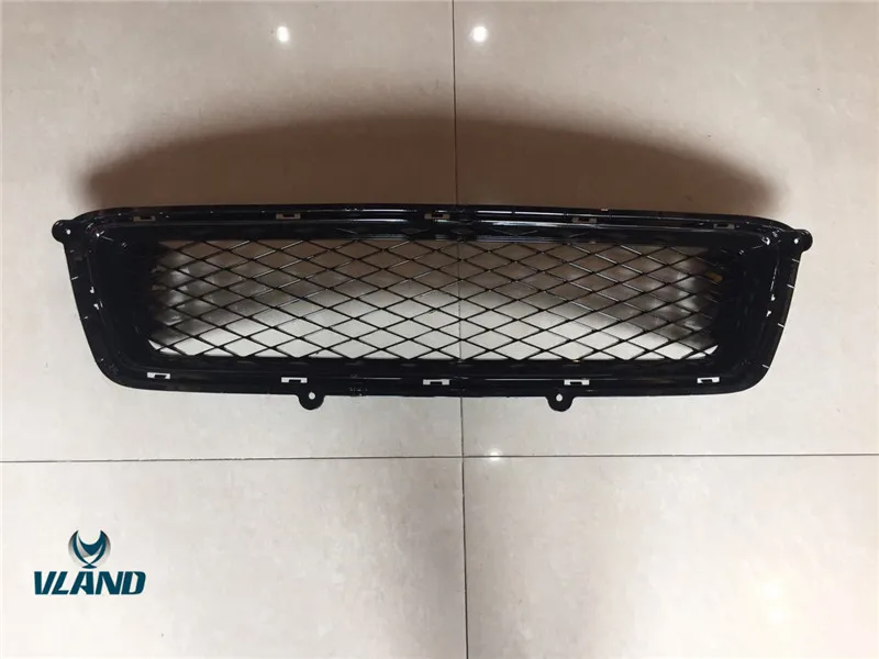 VLAND factory for car bumper for CIVIC bumper for 2006-2011 with fog light and grille for CIVIC Front bumper