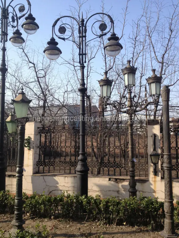 Saudi Arabia Decorative Cast Iron Street Light Pole  / Light Pole Factory