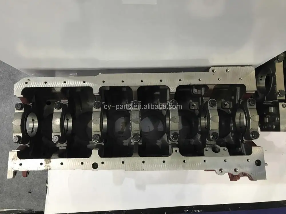 J08E CYLINDER BLOCK 2