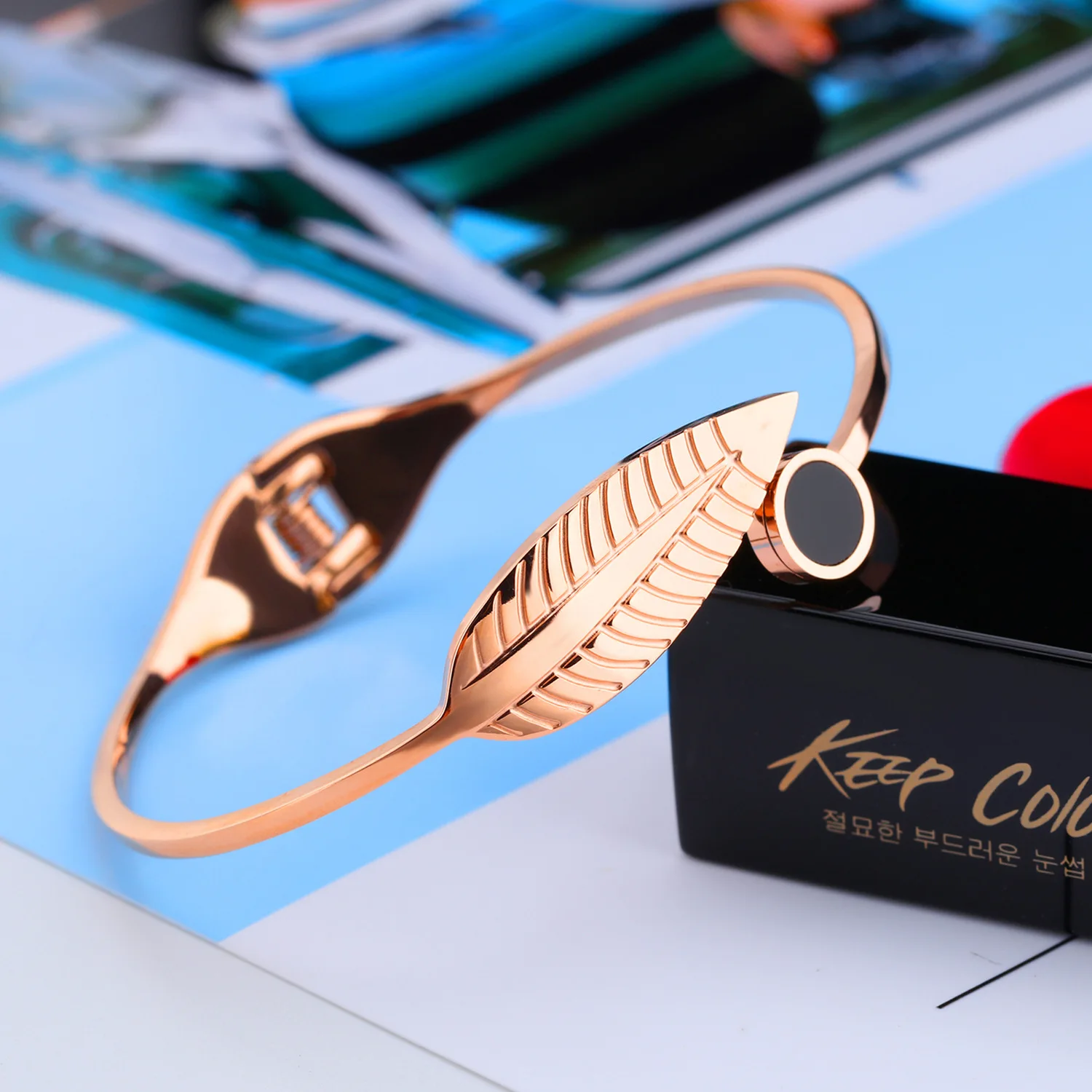 Factory direct stainless steel jewellery rose gold leaf spring openable bangle for girl