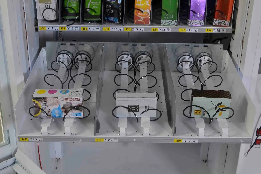 24 Hours Self Service Personal Hygiene Vending Machine With Card Reader