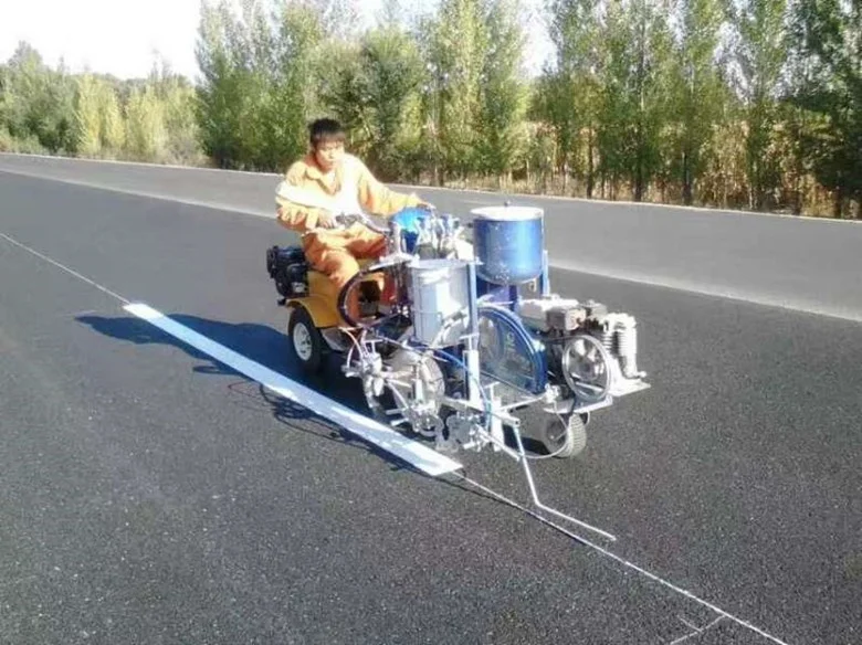 
Airless two component cold paint spray road marking machine 