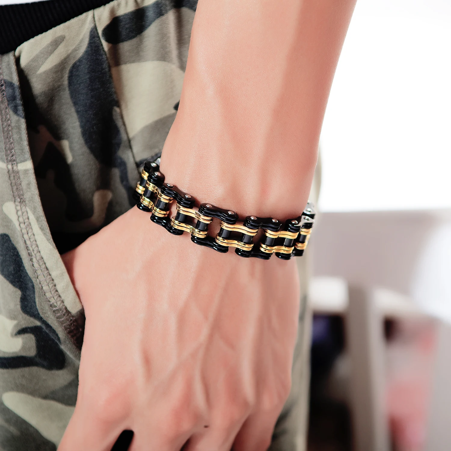 Fashion Titanium Jewelry Men Bike Chain Bracelet, Pyramid Link Stainless Steel Bracelet, Punk Street Wholesale Bracelet Men