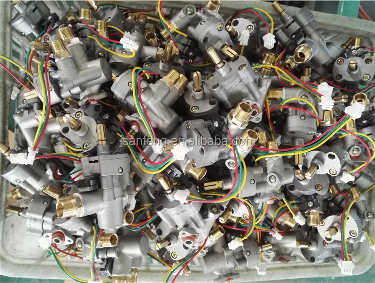 Cock Assembly 010.jpg