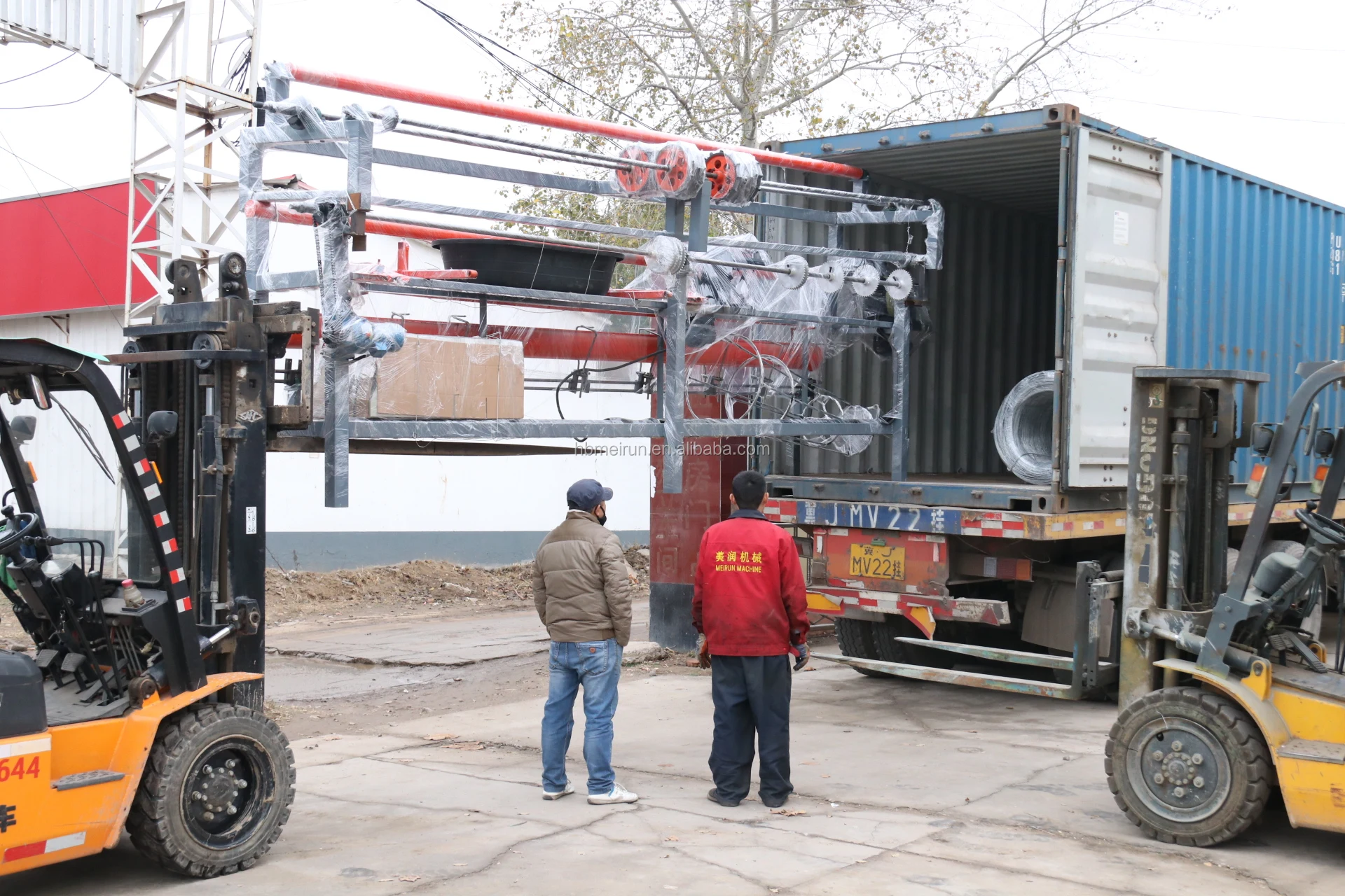 Made in China hot sale high quality cheap PVC coated fully automatic chain link fence making machine