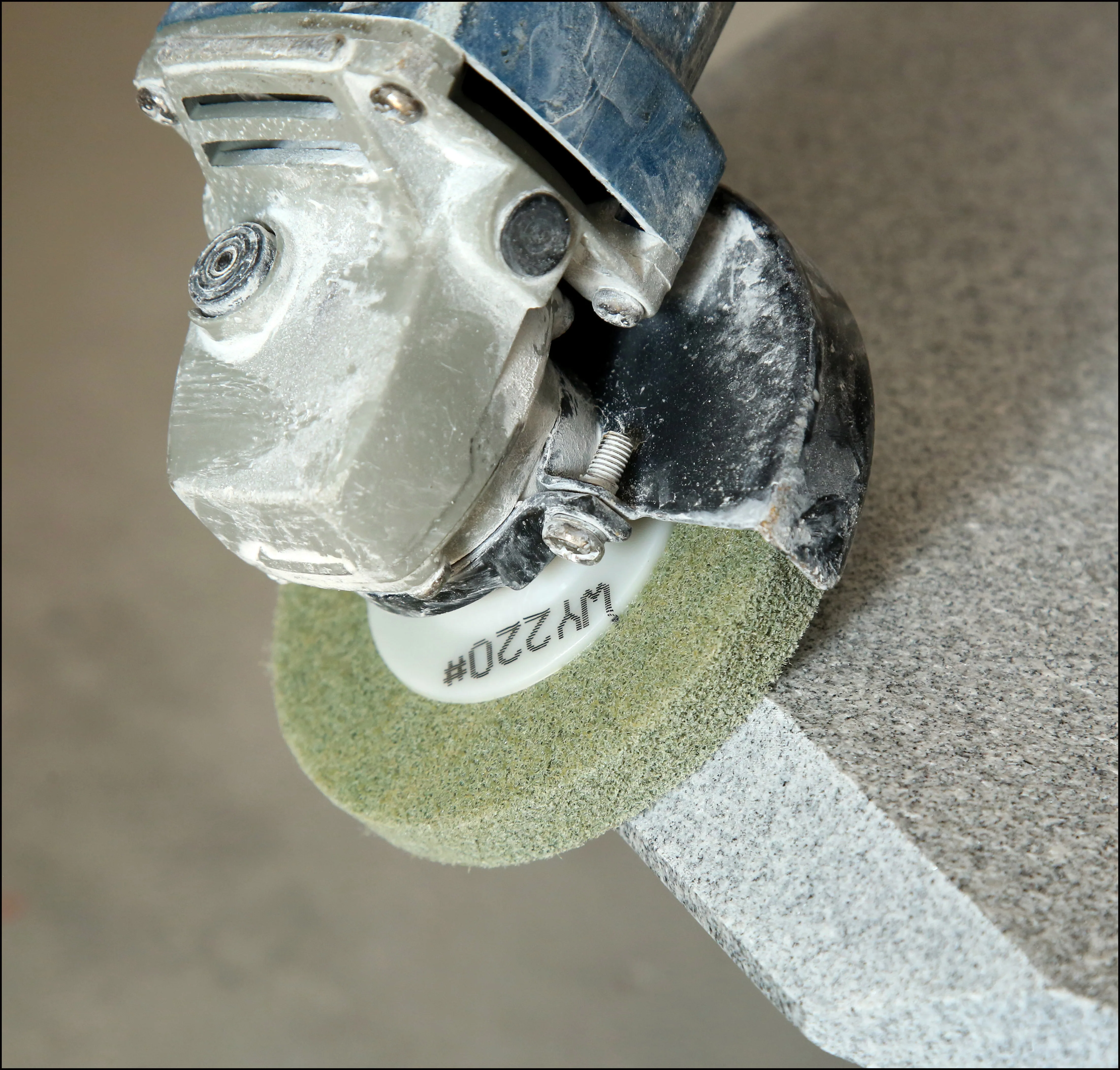 威艺成本效益干石抛光垫用于研磨天然大理石/花岗岩/人造石材,并可以