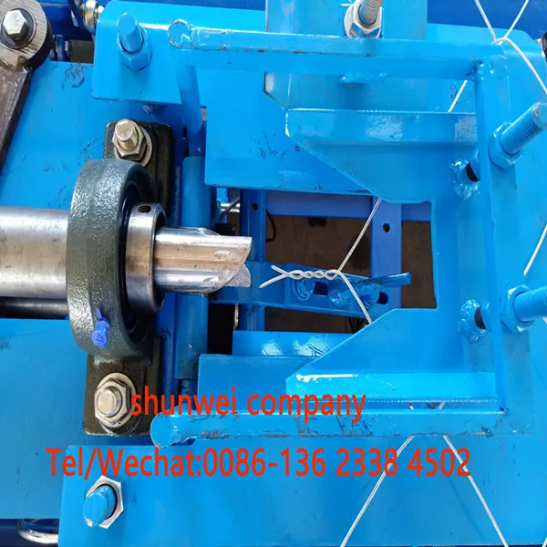 
with safety guard automatic high speed chain link fence making machine 