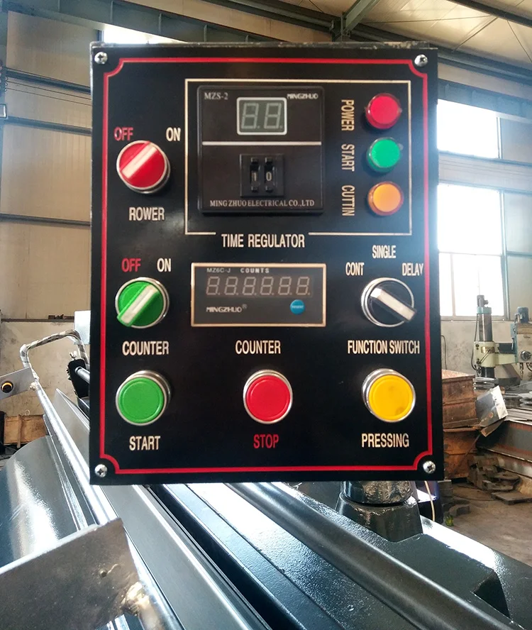 2017 NEW LATEST business LUM 1300mm creasing and cutting assembling machine made in cangzhou