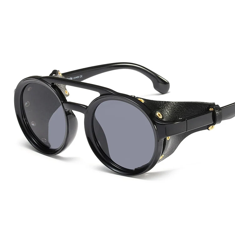 

2019 Fashion Vintage Steampunk Round Rivet Sunglasses For Man