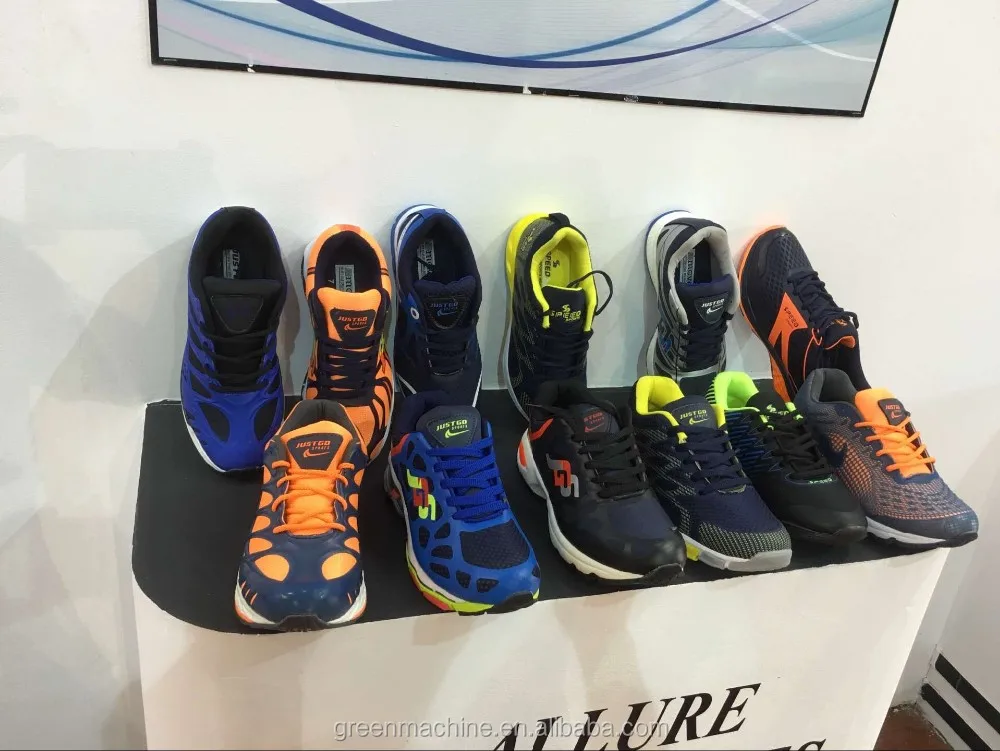 
Running shoes upper lasting sole injection machine 