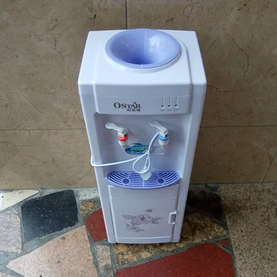 
2019 Hot and Cold Drink Machine Electric Cooling Heater Drink Water Dispenser Desktop Energy Saving Household Water Boiler 