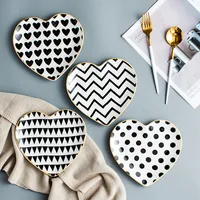 

Nordic Gold-plated Ceramic Black and White Heart-shaped Porcelain Charger Plate