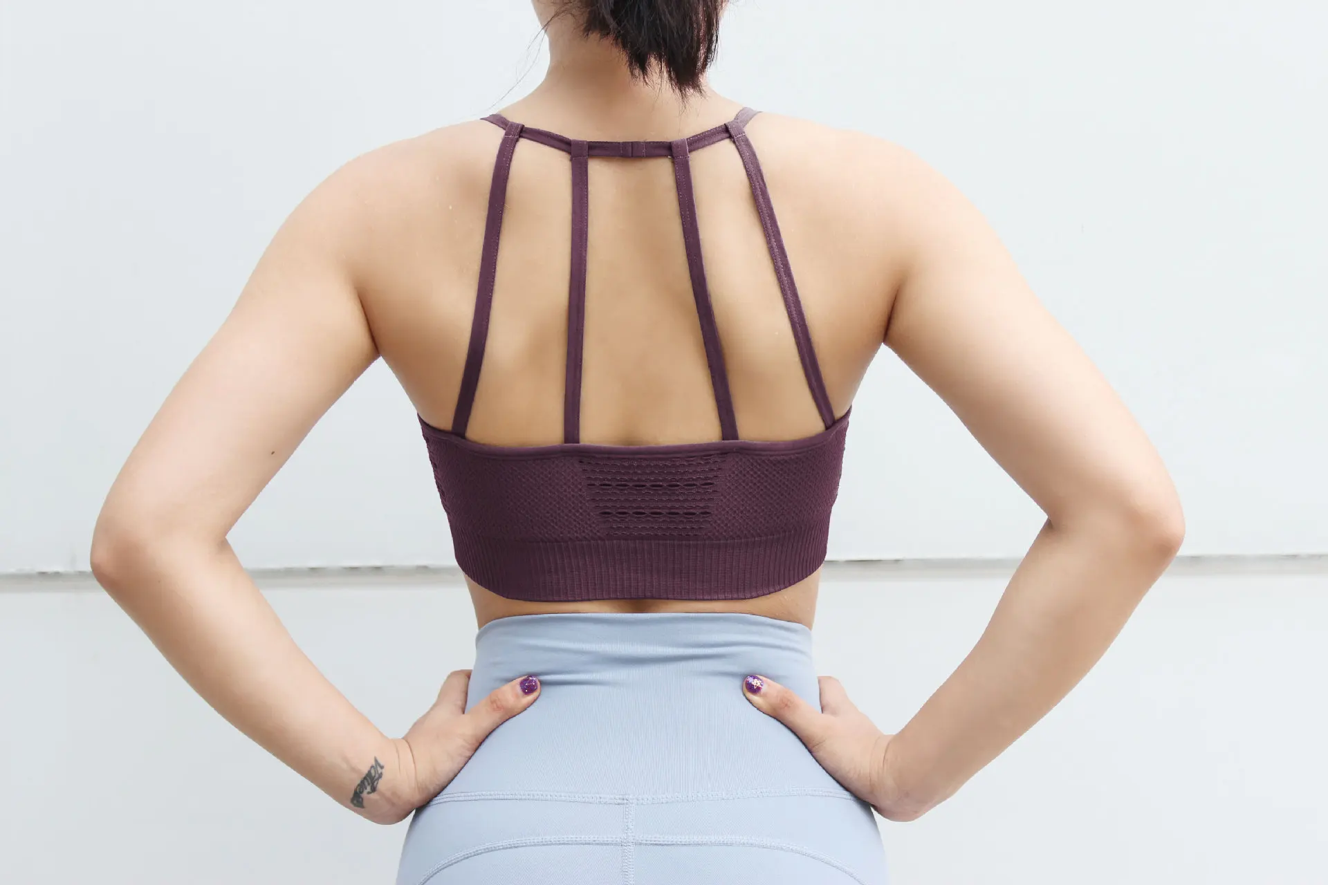 2018 Custom wholesale dry fit seamless fitness crop top activewear tank top gym wear