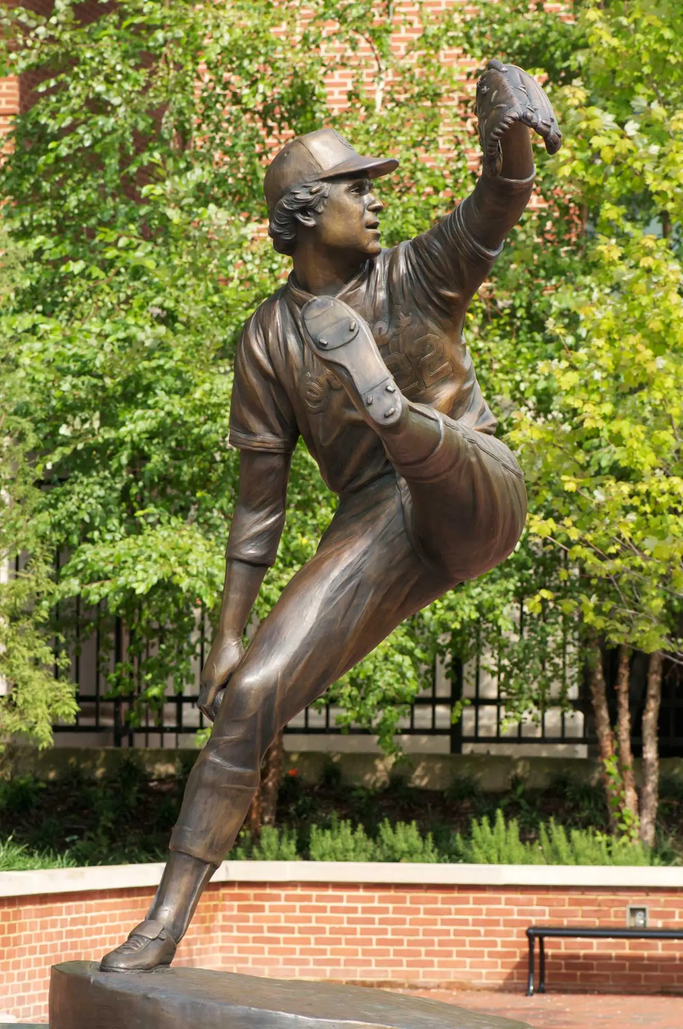 Gymnasium Outdoor Grassland Decorative Sculpture Life Size Bronze