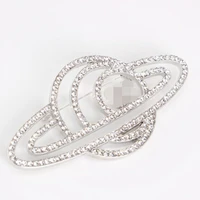 

Fashion letter C brooch high quality wild pin creative alloy suit brooch