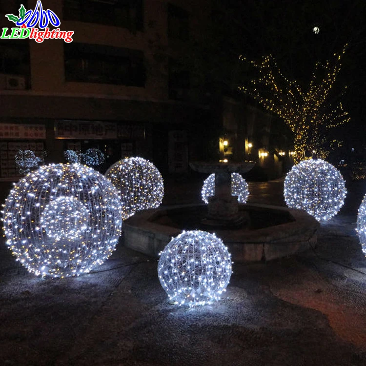 small outdoor christmas lights